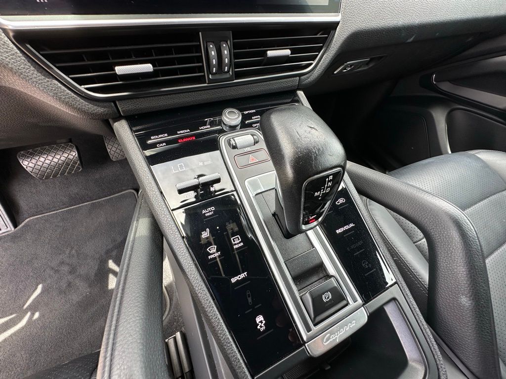Thumbnail: 2019 Porsche Cayenne - 22