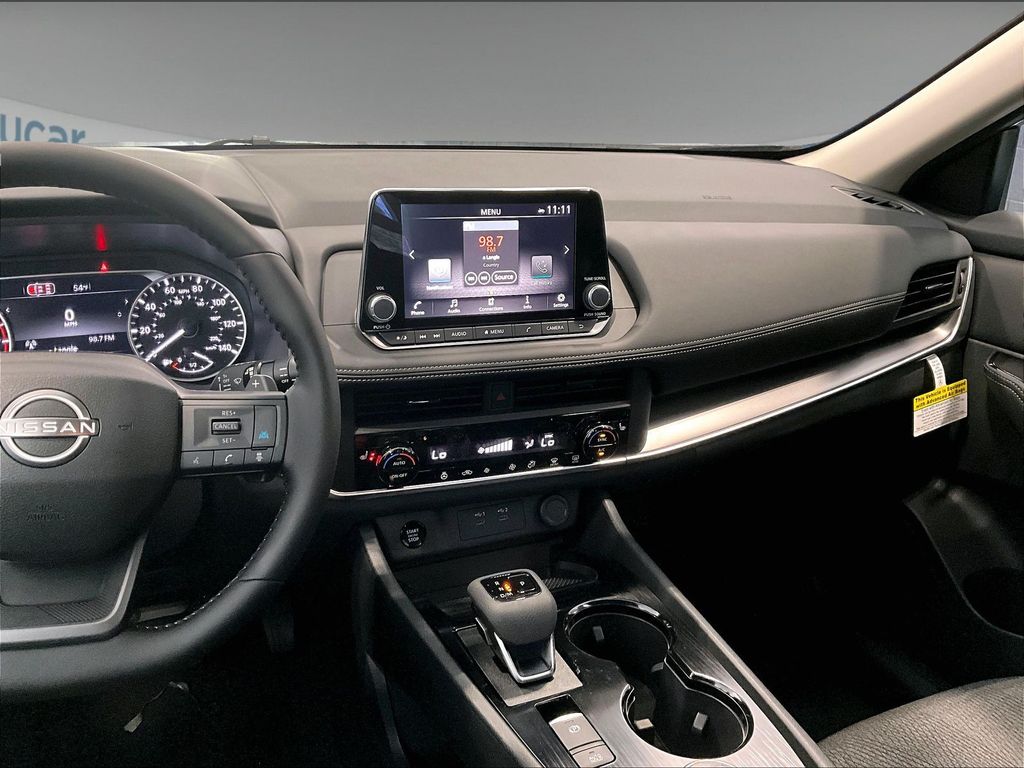 2026 Nissan Rogue — photo 7