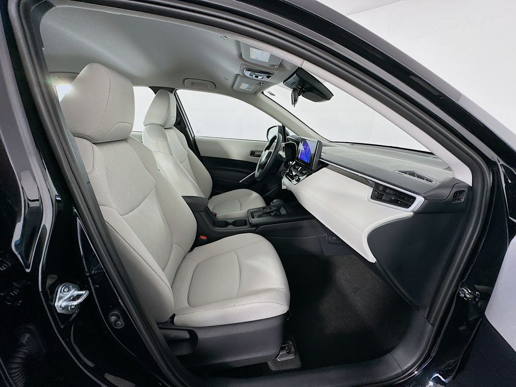 Thumbnail: 2026 Toyota Corolla Cross - 27