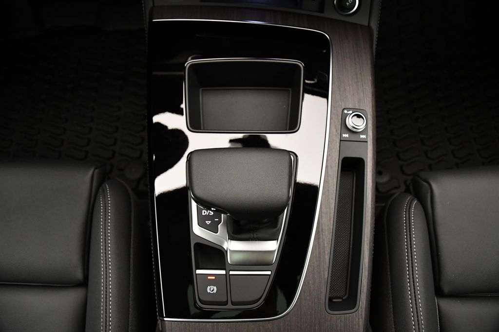 Thumbnail: 2024 Audi Q5 - 32