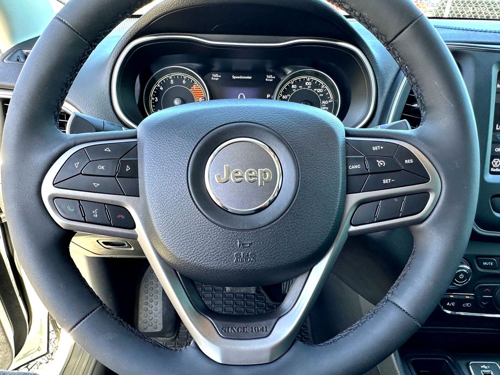 Used Car 2022 Jeep Cherokee  Latitude Lux For Sale Under $25,000 In Taylor, Texas