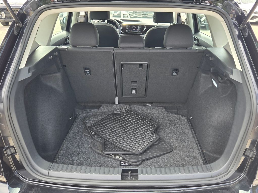 2024 Volkswagen Taos - $18,400