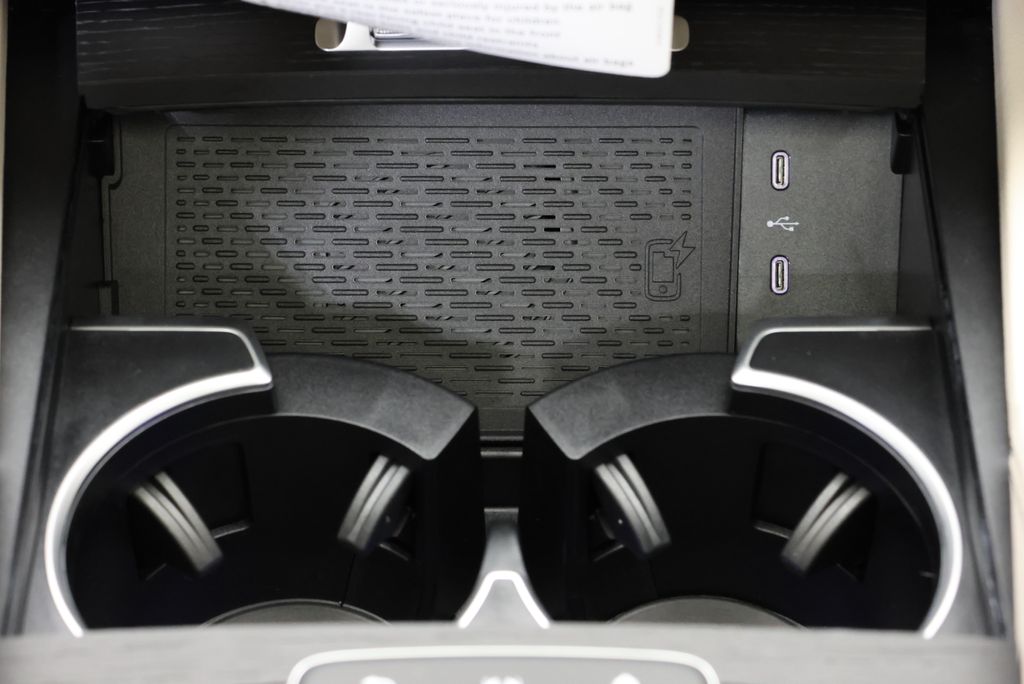 Thumbnail: 2026 Mercedes-Benz GLE - 28