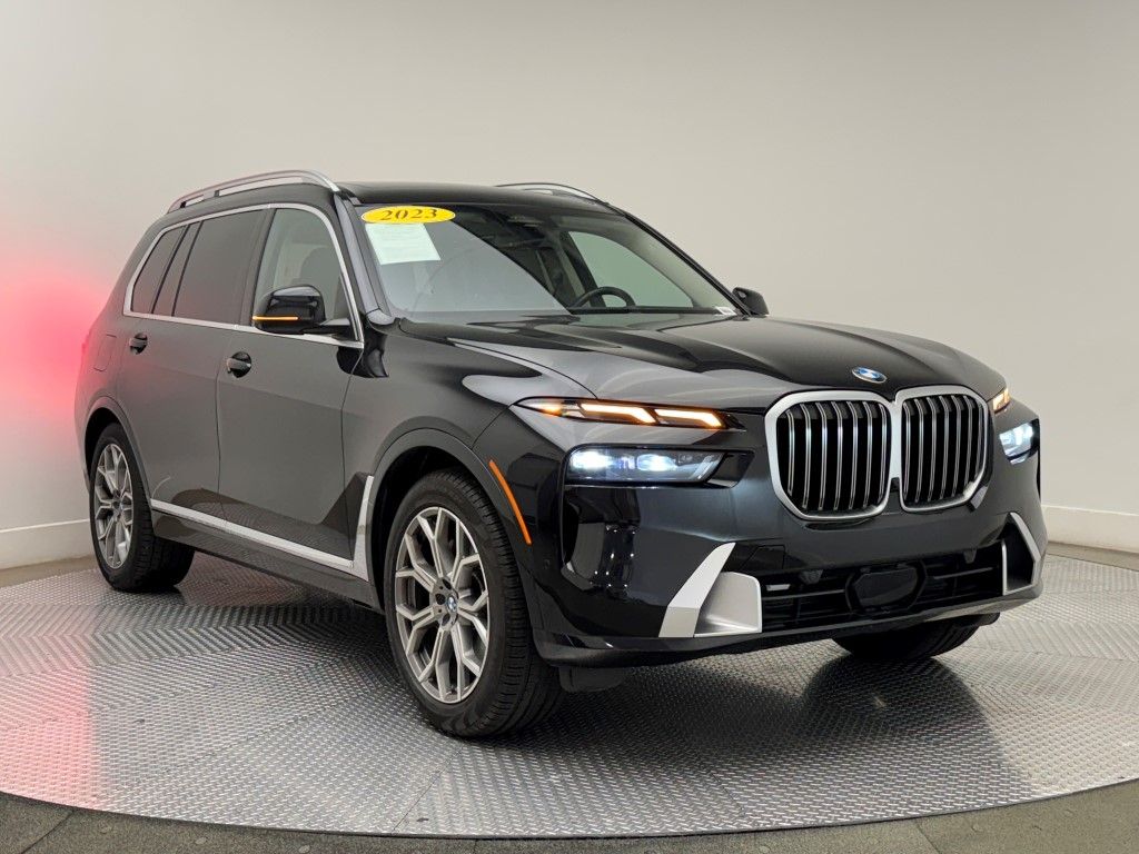 2023 BMW X7 xDrive40i 2