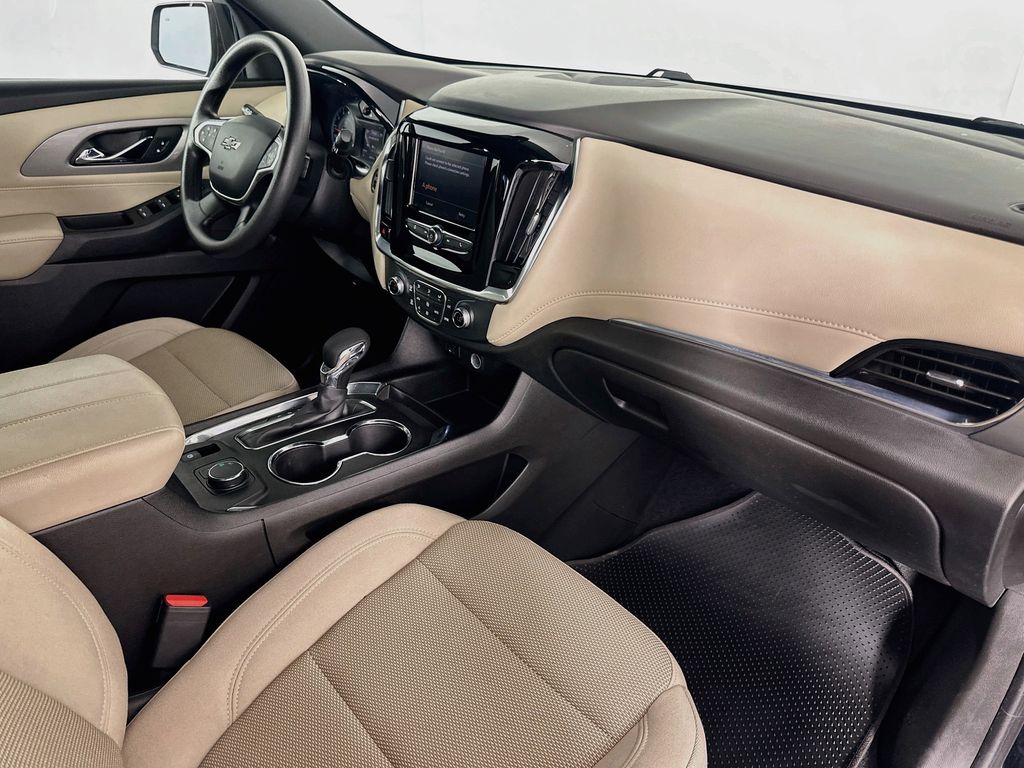 Thumbnail: 2023 Chevrolet Traverse - 29