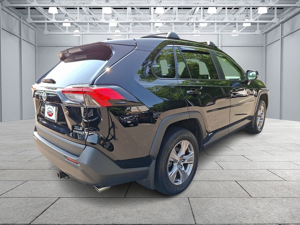 2023 Toyota RAV4 XLE 4