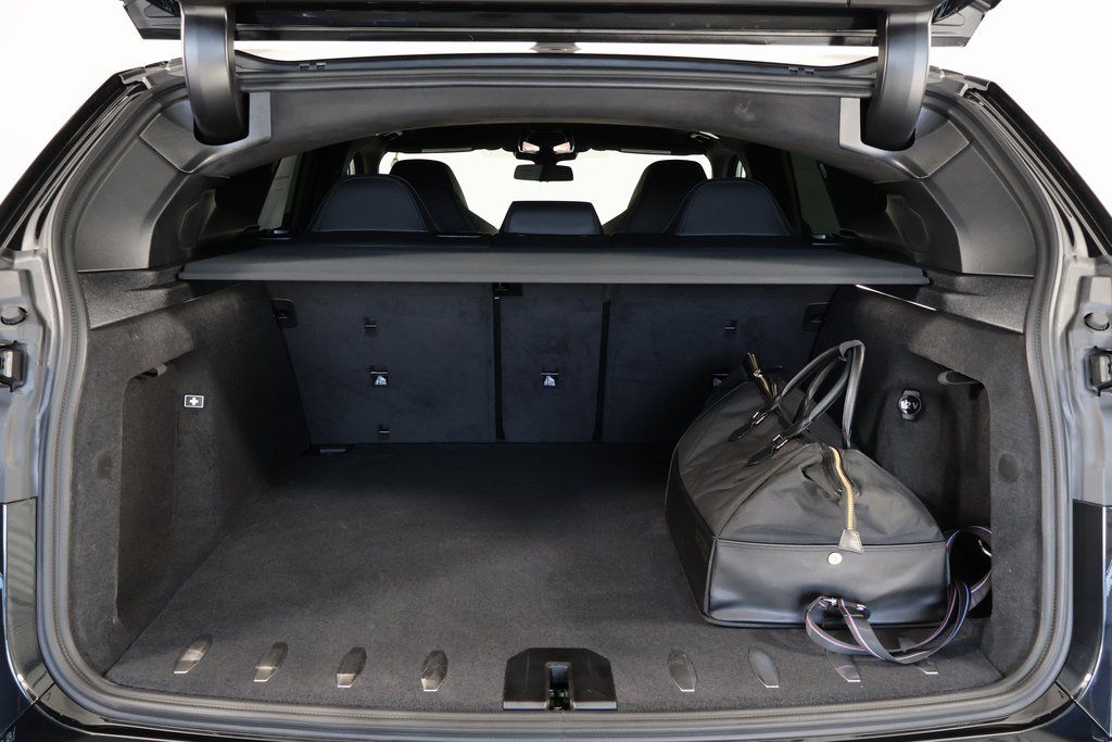 Thumbnail: 2026 BMW XM - 8