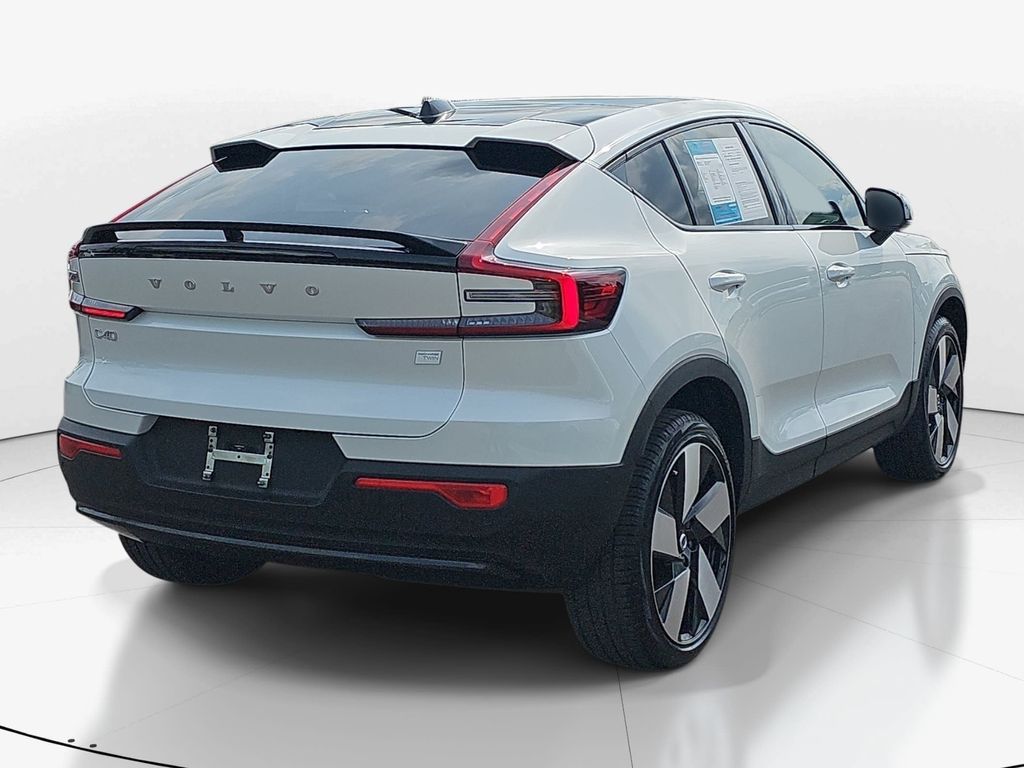 Used 2023 White Volvo Ultimate image 4