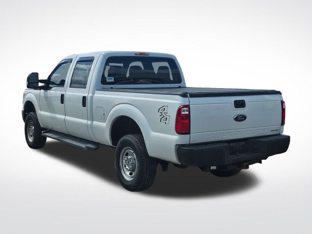 2015 Oxford White Ford Super Duty F-250 SRW XL 4X4 Truck