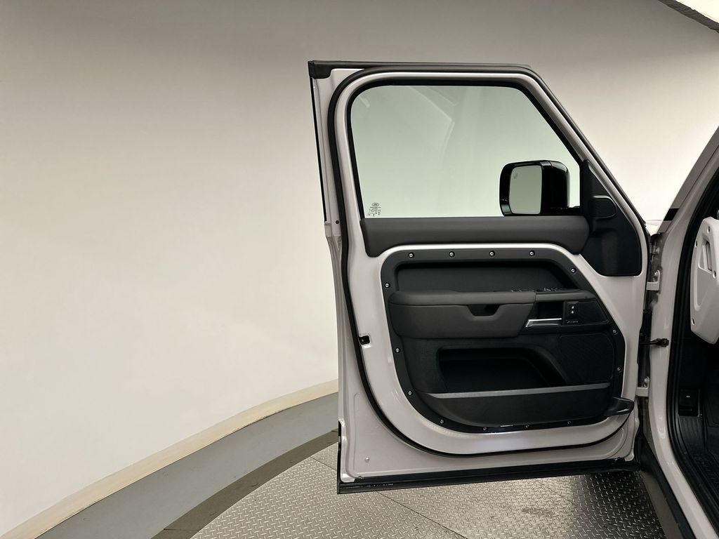 Thumbnail: 2026 Land Rover Defender - 9