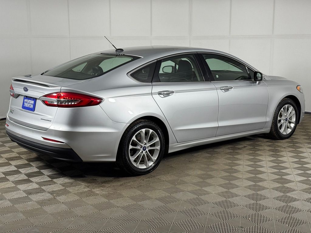Used 2019 Silver Ford Titanium image 11