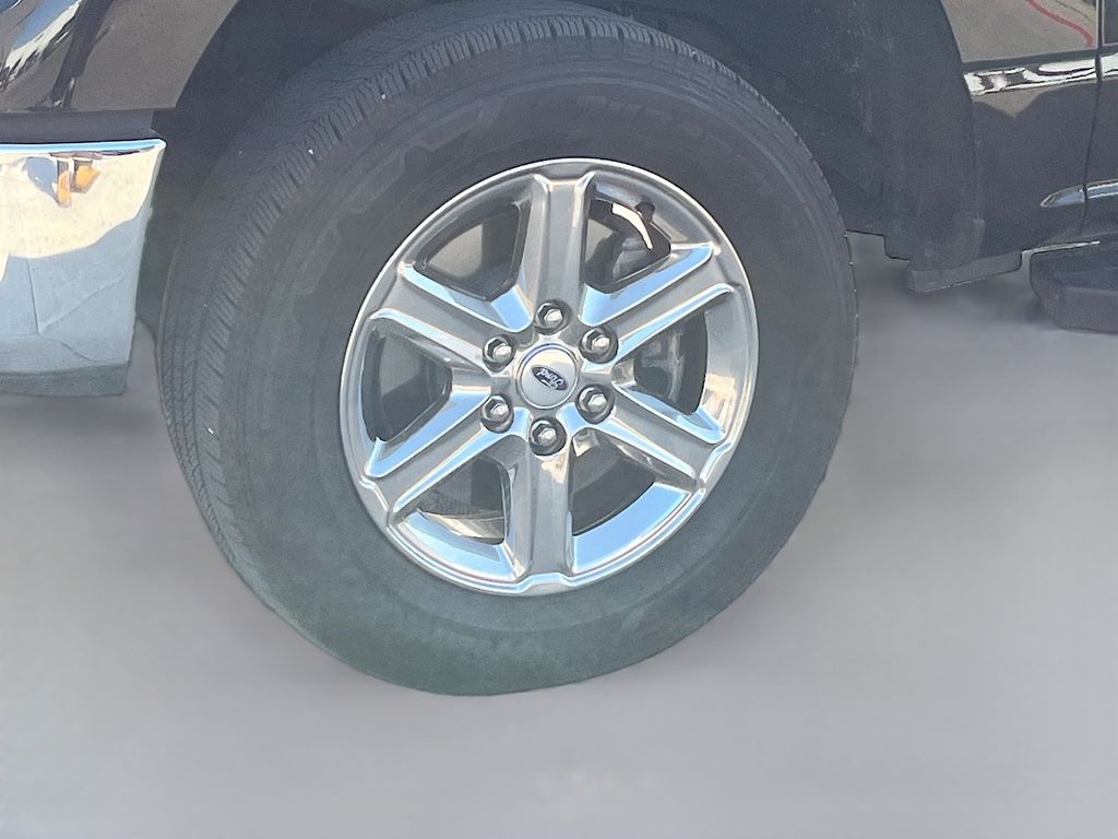 Used 2024 Black Ford XLT image 31