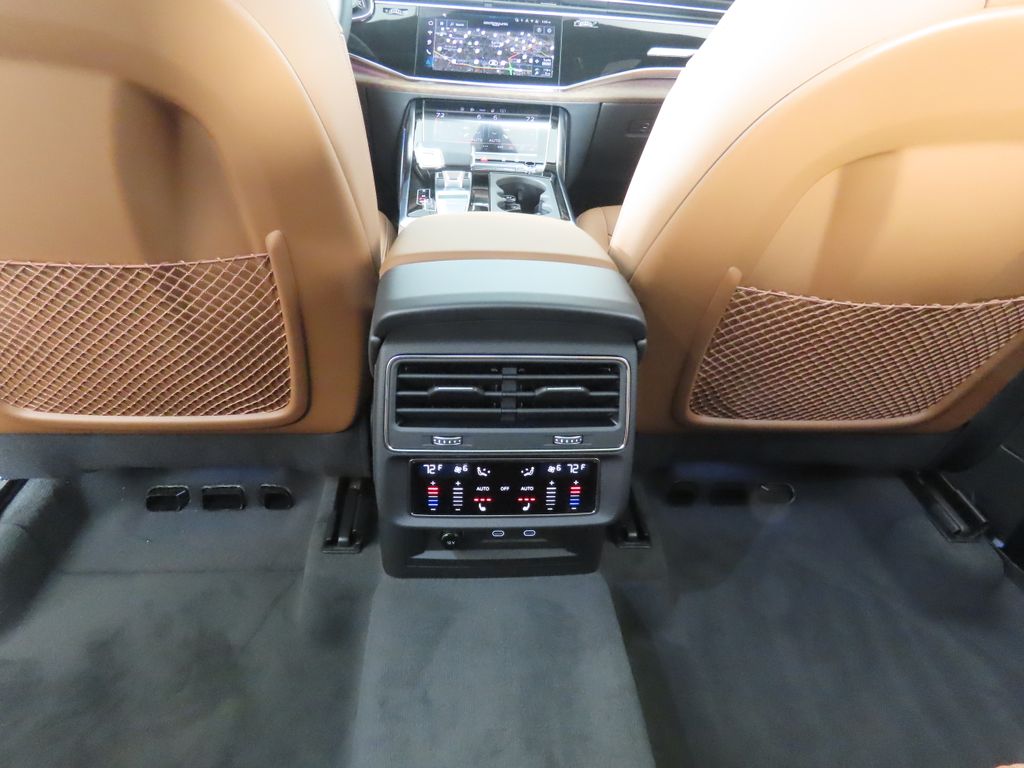 Thumbnail: 2026 Audi Q7 - 24