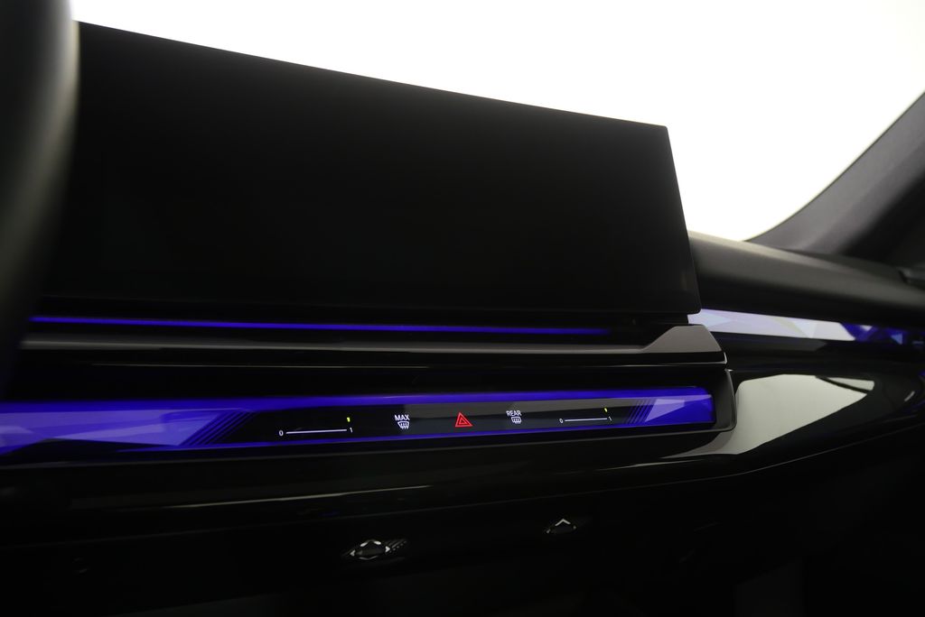 Thumbnail: 2025 BMW i5 - 26