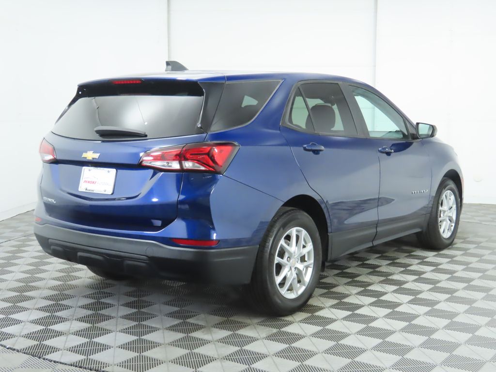Thumbnail: 2023 Chevrolet Equinox - 5