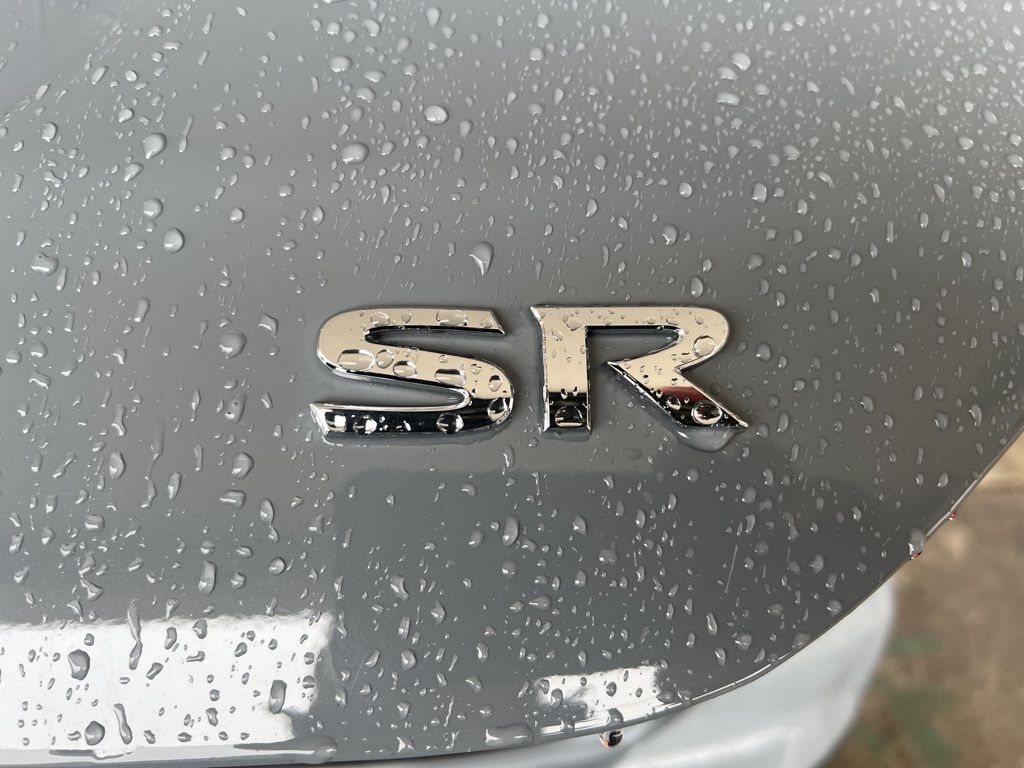 2024 Nissan Kicks SR photo