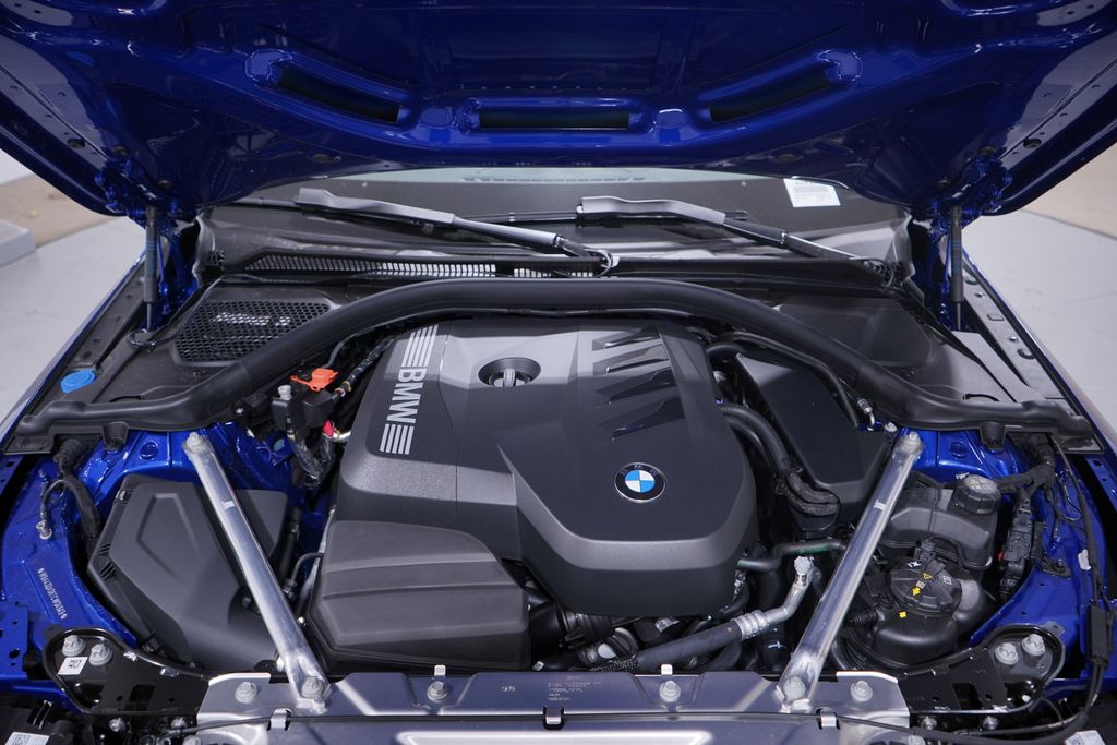 Thumbnail: 2026 BMW 4 Series - 14