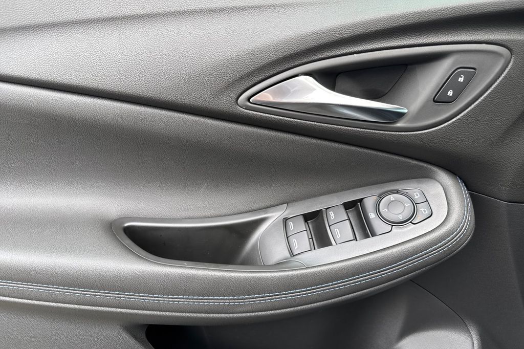 new 2026 Buick Encore GX car, priced at $29,985