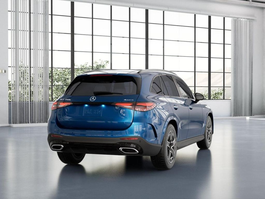 Thumbnail: 2026 Mercedes-Benz GLC - 23