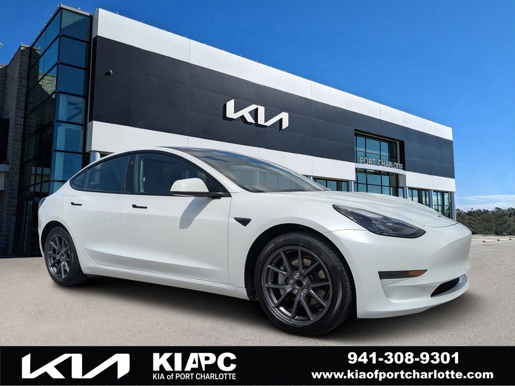2021 Tesla Model 3 Standard Range Plus RWD