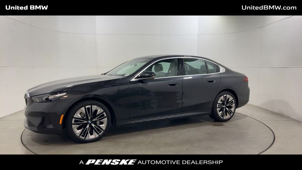 Thumbnail: 2025 BMW 5 Series - 4