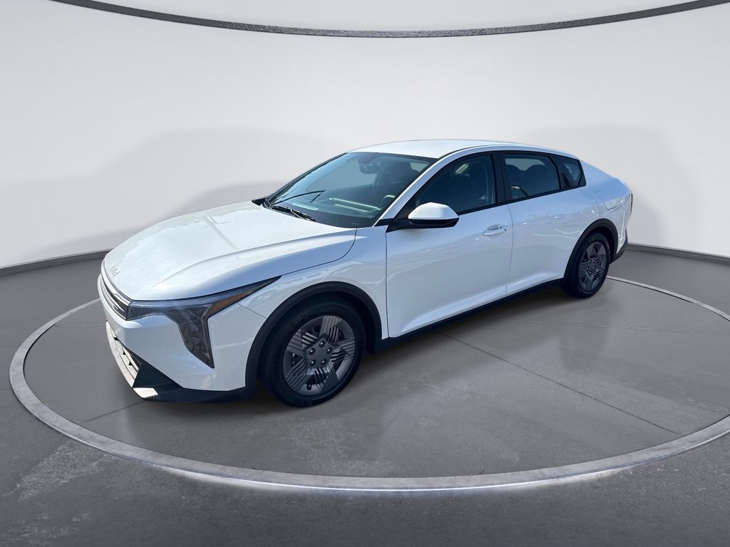 Used 2026 White Kia LX image 3