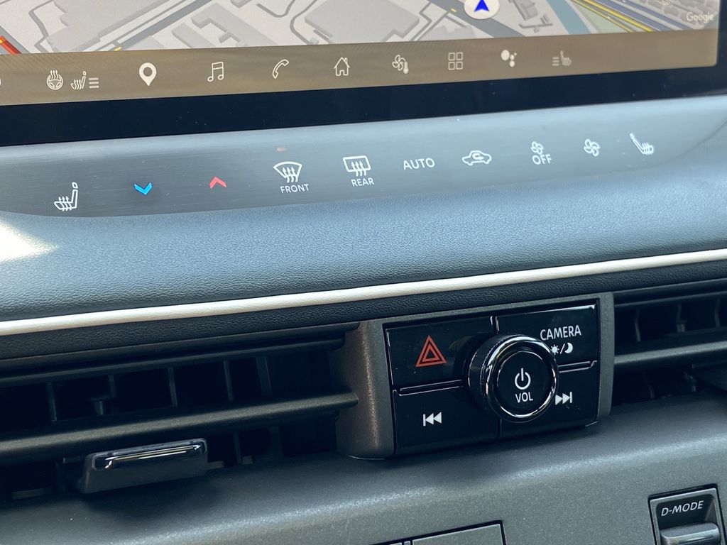 2026 Nissan LEAF Platinum+ - Photo 13
