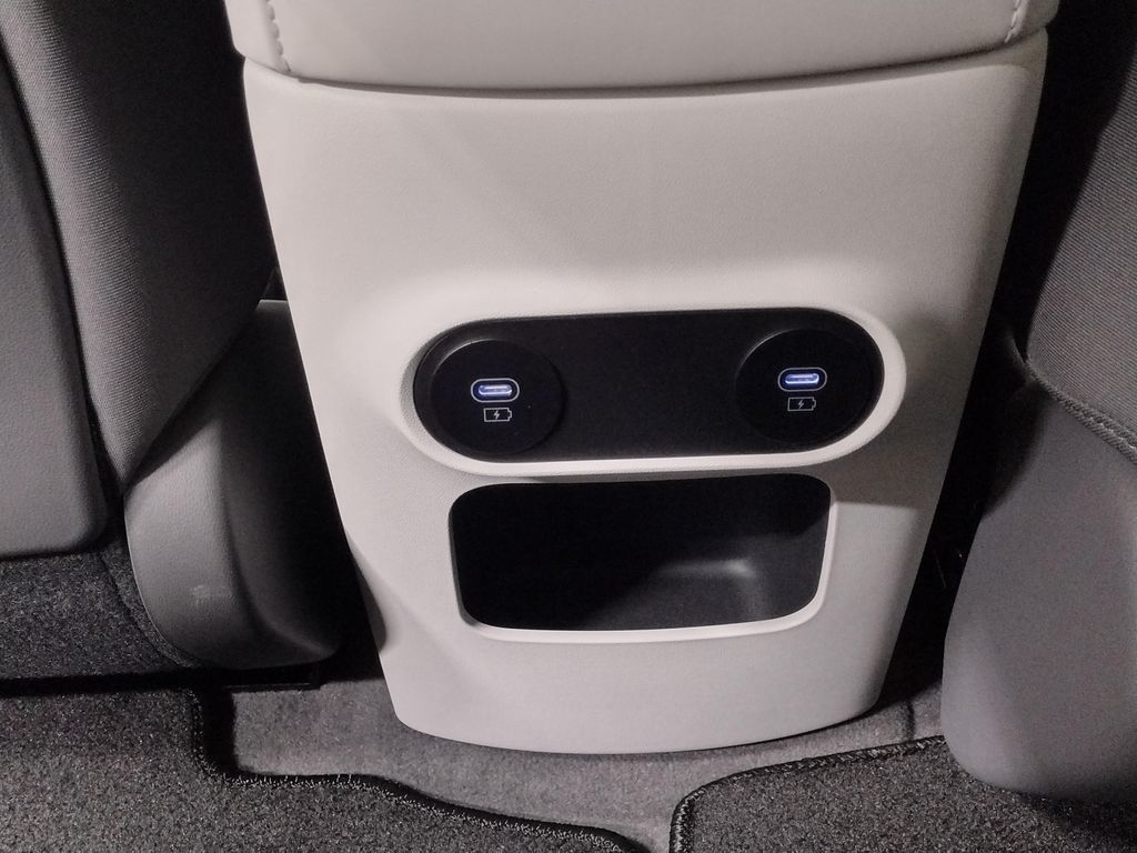 2025 Hyundai IONIQ 5 SE