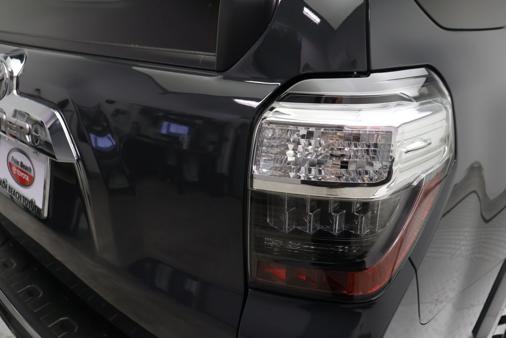 Thumbnail: 2024 Toyota 4Runner - 9