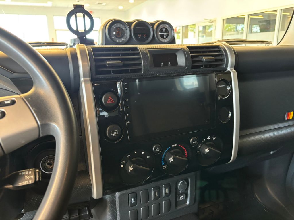 2013 Toyota FJ Cruiser Base