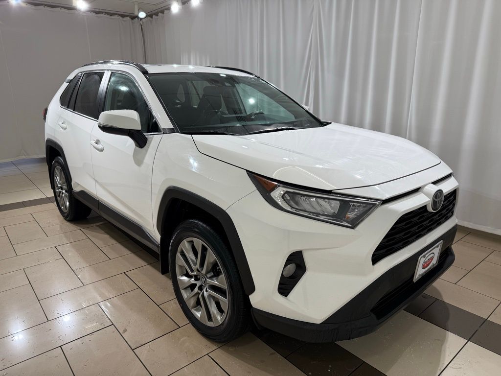 Thumbnail: 2019 Toyota RAV4 - 6