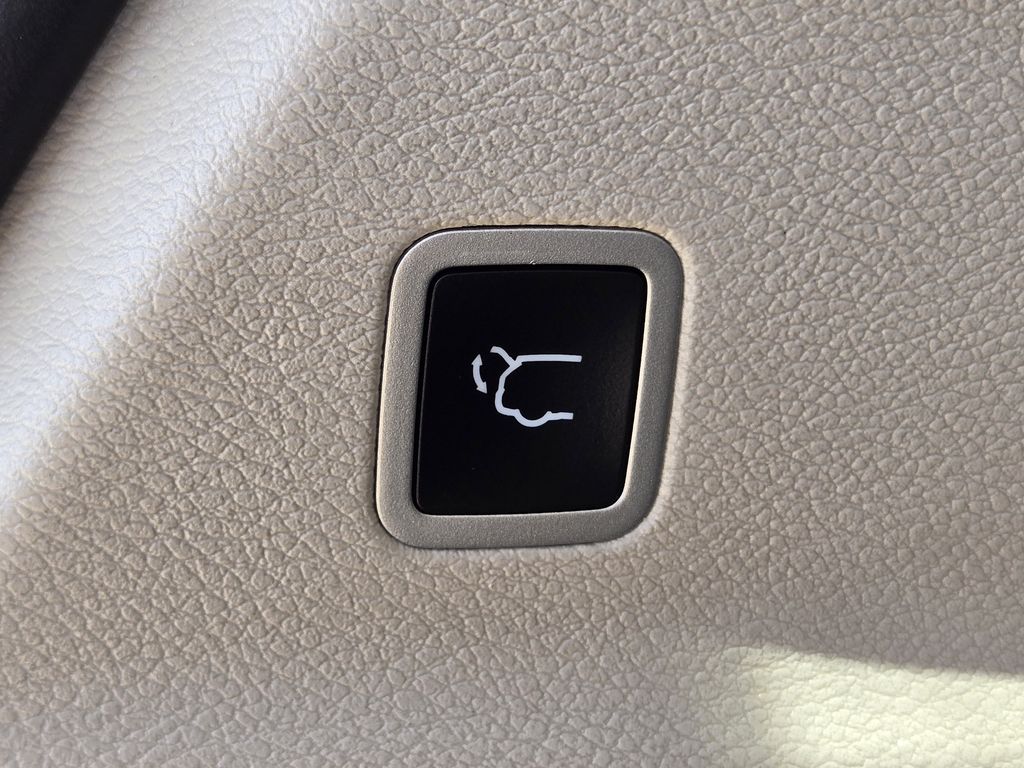 2022 Chrysler Pacifica Limited - 11