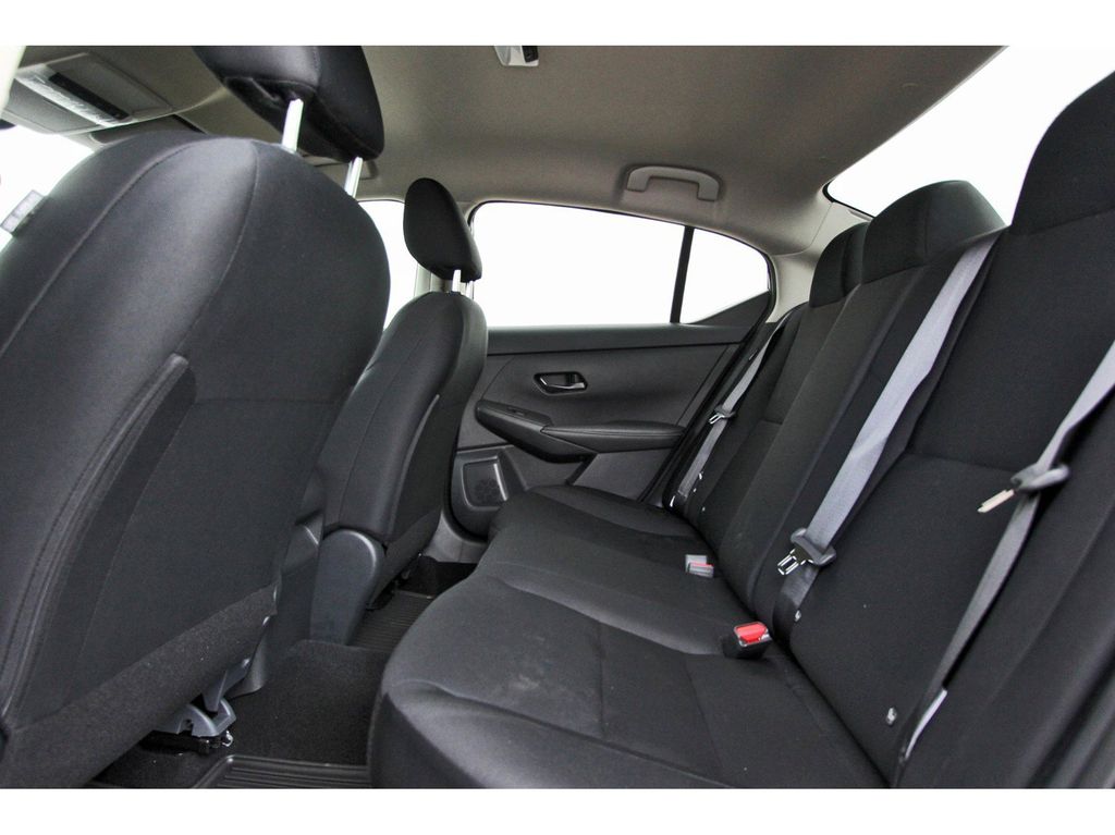 2025 Nissan Sentra S - 9