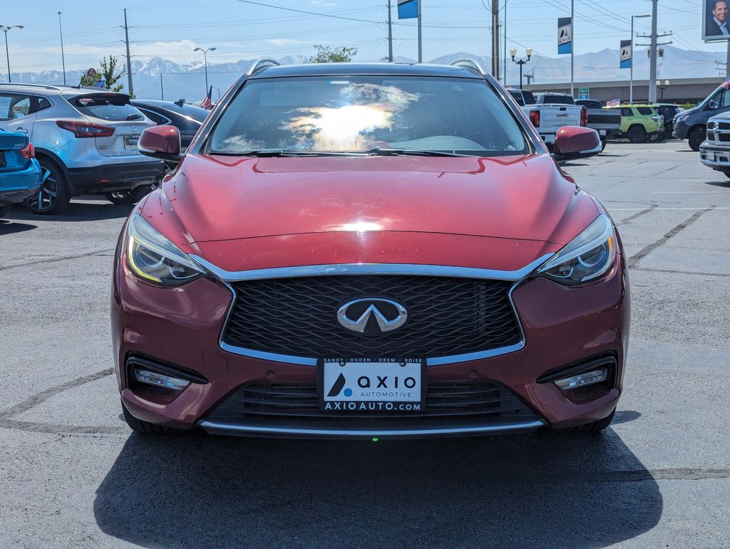 2017 INFINITI QX30 Premium 10