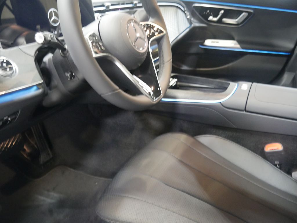 Thumbnail: 2026 Mercedes-Benz E-Class - 18