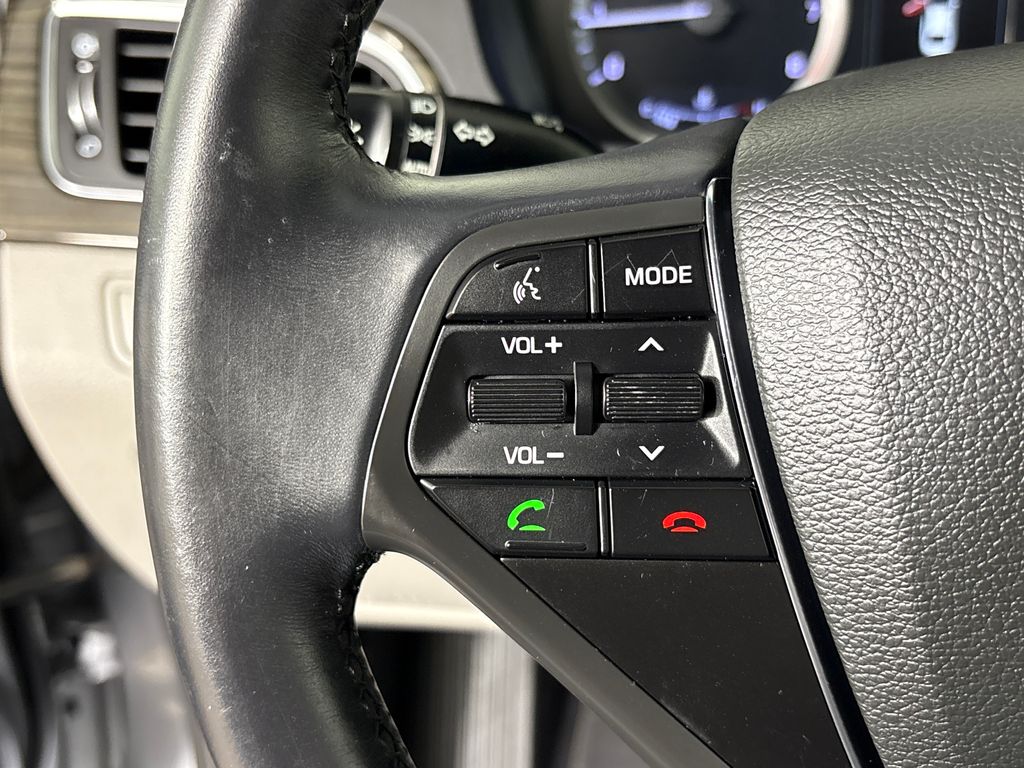 Used 2017 Gray Hyundai Limited image 19