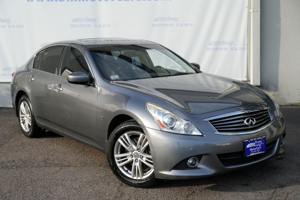 Gray (Graphite Shadow) 2015 INFINITI Q40 Sedan All-Wheel Drive 7-Speed Automatic