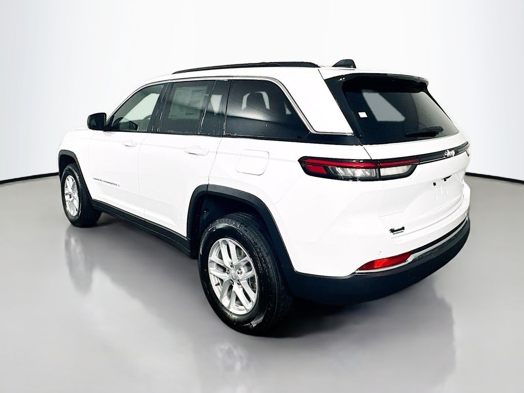 New 2025 White Jeep Laredo X image 5