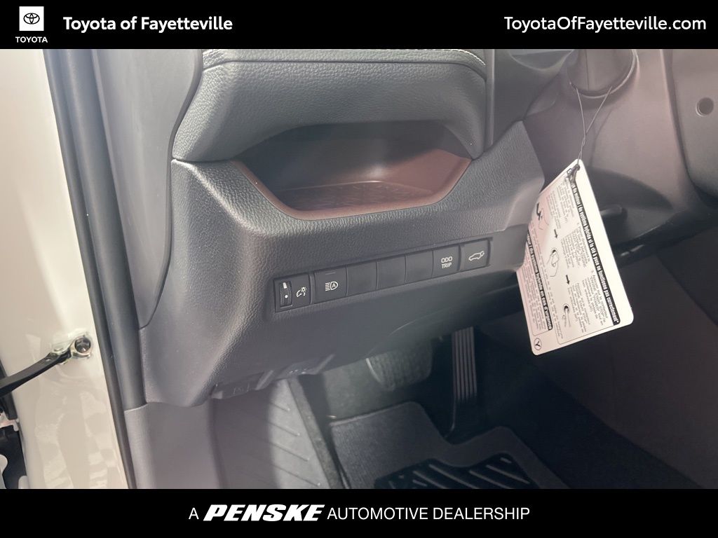 Thumbnail: 2025 Toyota RAV4 - 26