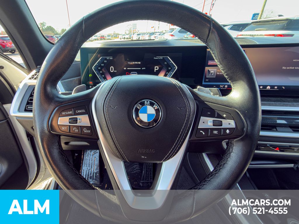 Used 2024 White BMW xDrive40i image 27