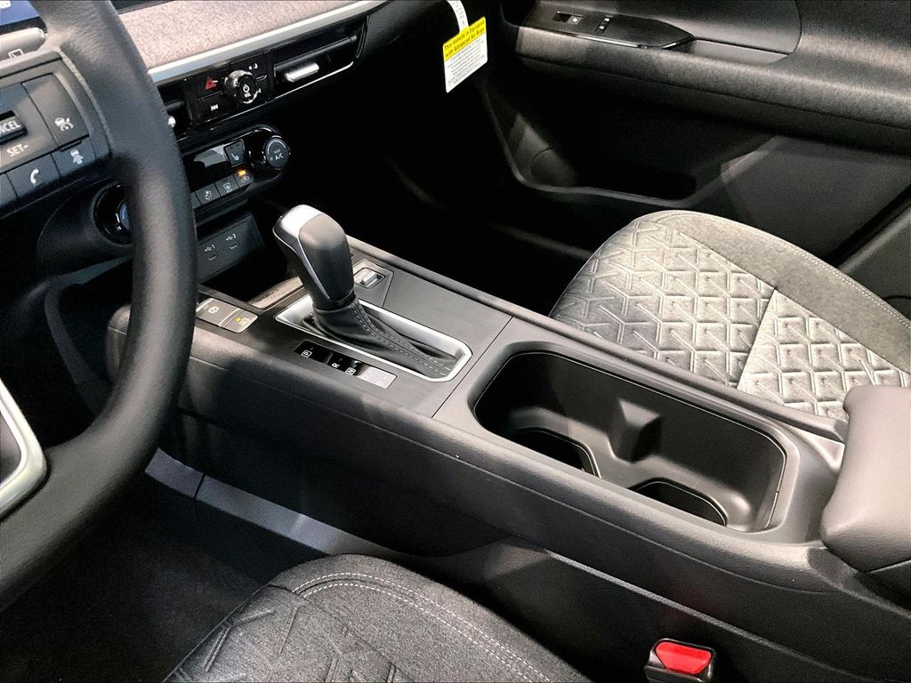 2026 Nissan Kicks — photo 8
