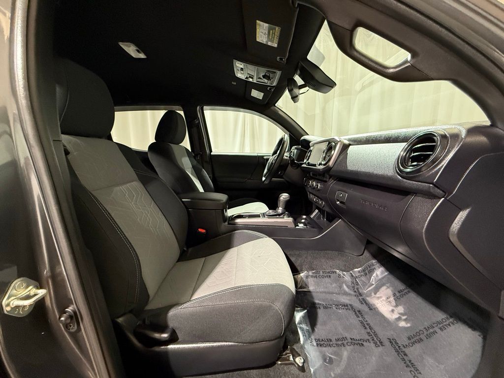 Thumbnail: 2021 Toyota Tacoma - 19