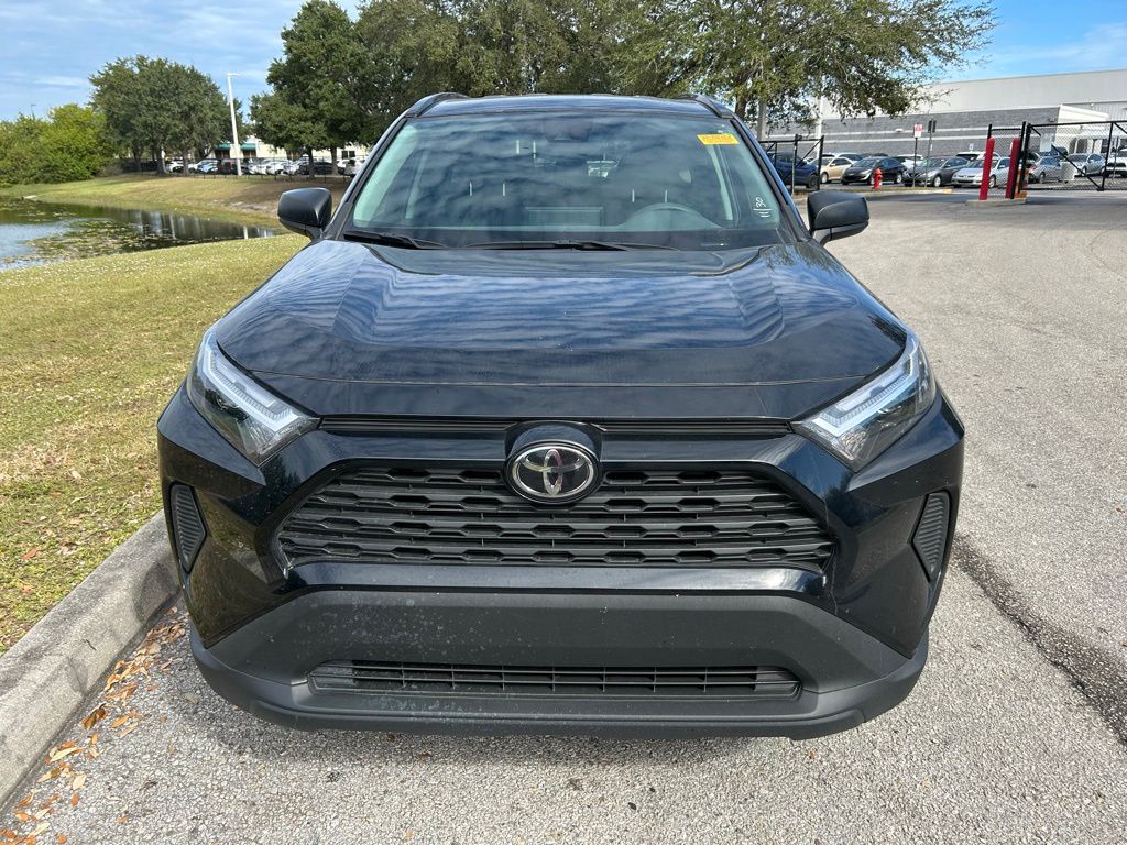 Thumbnail: 2025 Toyota RAV4 - 8