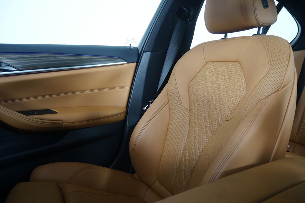 Thumbnail: 2023 BMW 5 Series - 24