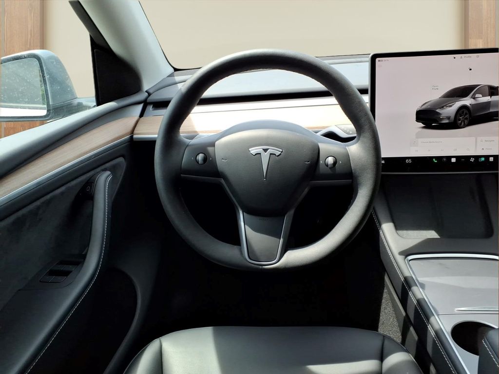 TeslaModel Y22