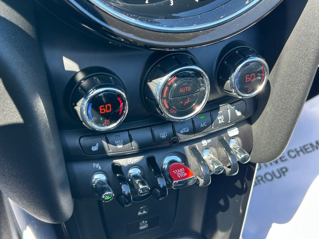 Thumbnail: 2023 MINI Cooper - 25