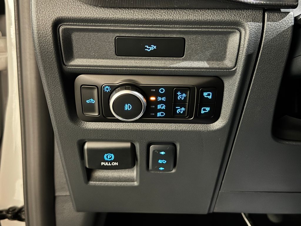 New 2026 White Ford Lariat image 31