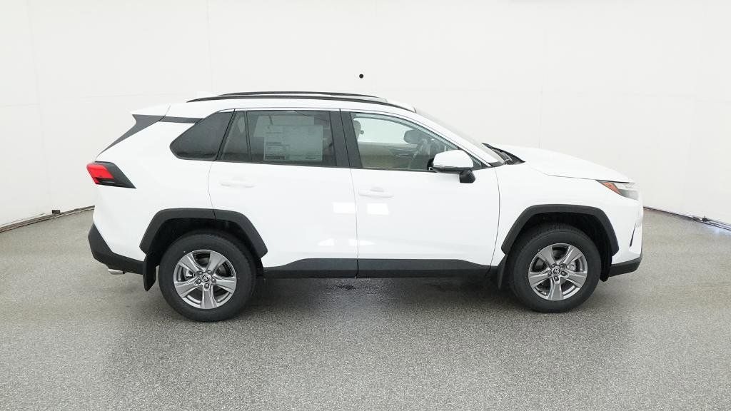 Thumbnail: 2025 Toyota RAV4 - 16