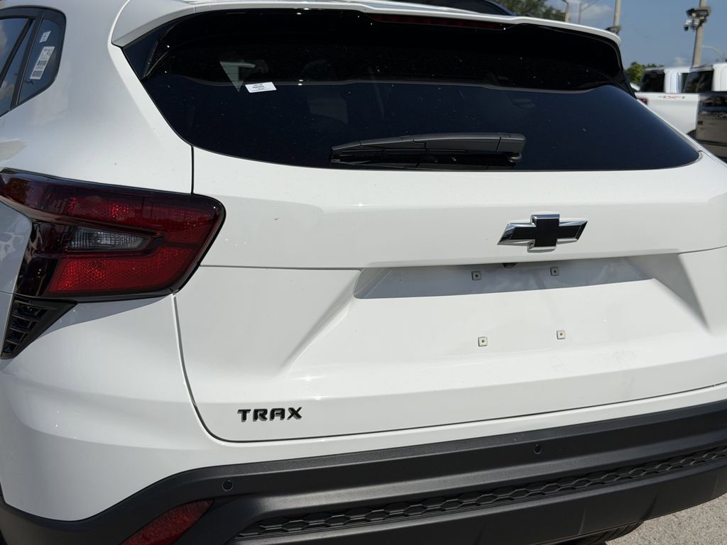 new 2026 Chevrolet Trax car, priced at $22,195