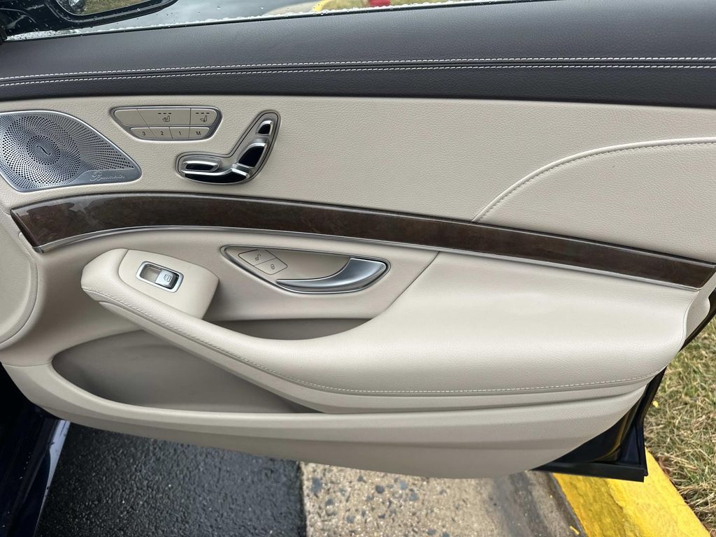 Thumbnail: 2016 Mercedes-Benz S-Class - 19
